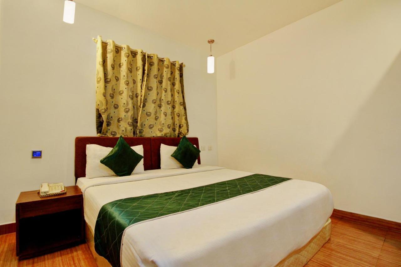 Grand Marena Hotel Chennai Exterior photo
